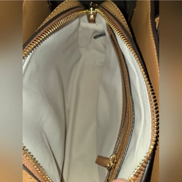 Michael Kors Cream and Tan Satchel Bag - Picture 10 of 14